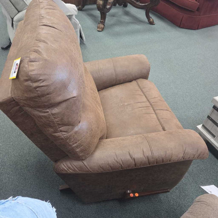 LAZBOY ROCKER RECLINER BKS