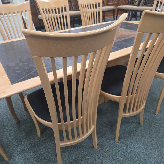 TABLE 8 CHAIRS ATH