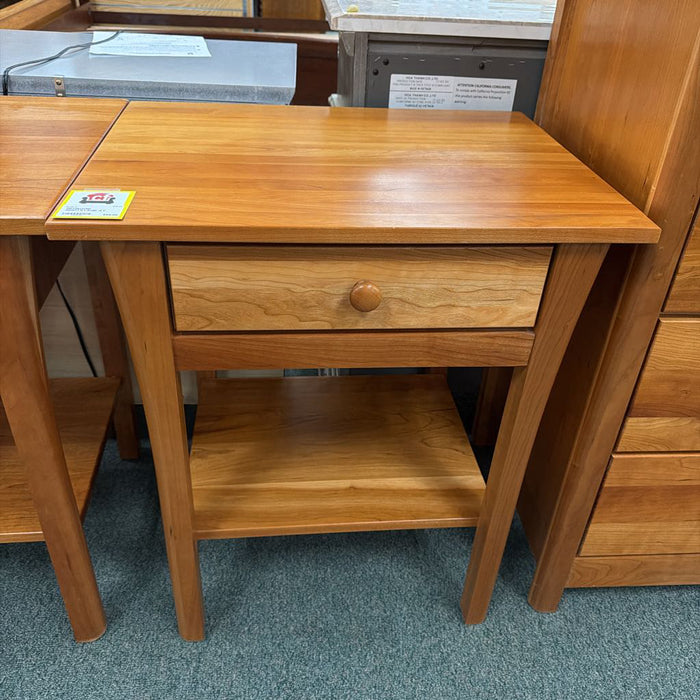 NIGHTSTAND AT