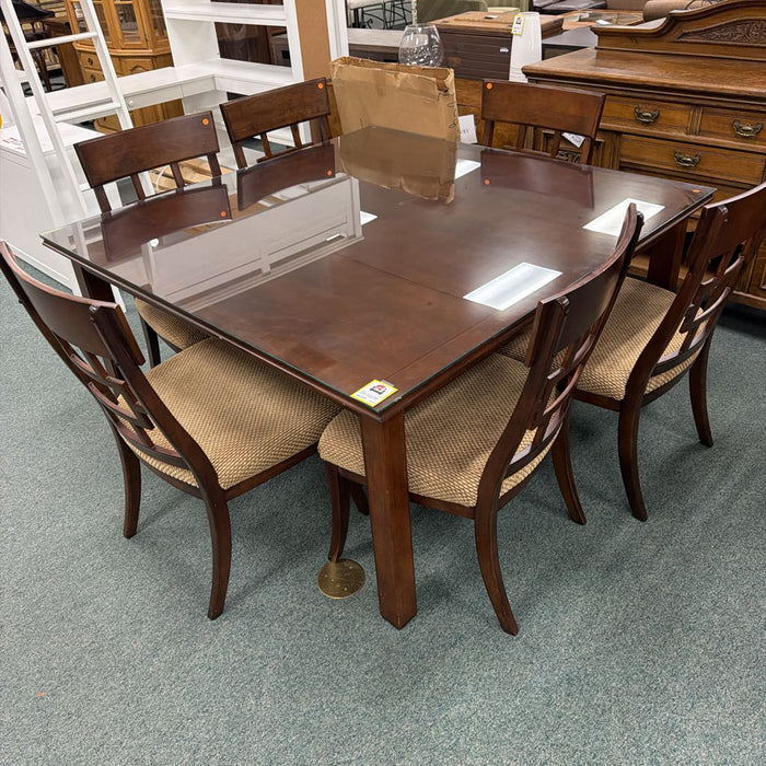 TABLE WITH 6 CHAIRS ALK