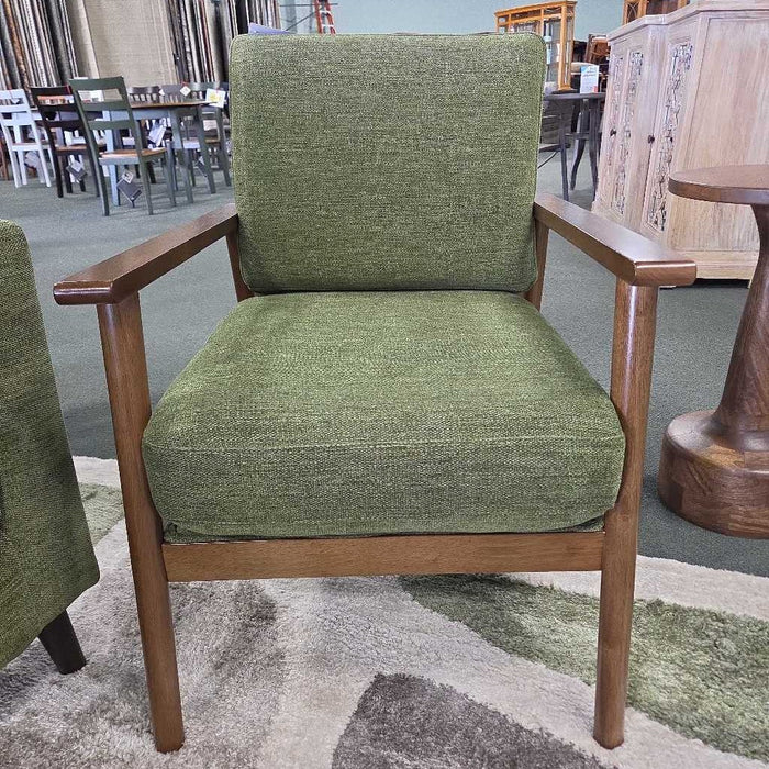 BIXLER SHOWOOD ACCENT CHAIR