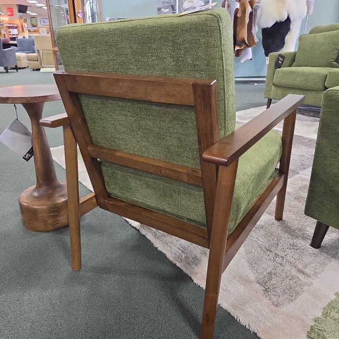 BIXLER SHOWOOD ACCENT CHAIR