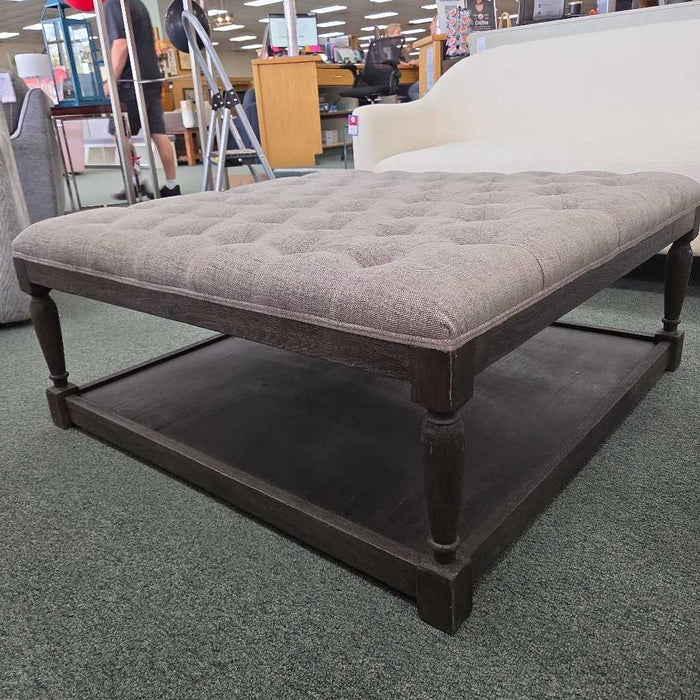 TUFTED OTTOMAN BBM