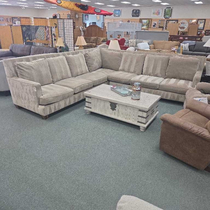 SECTIONAL SOFA SKH