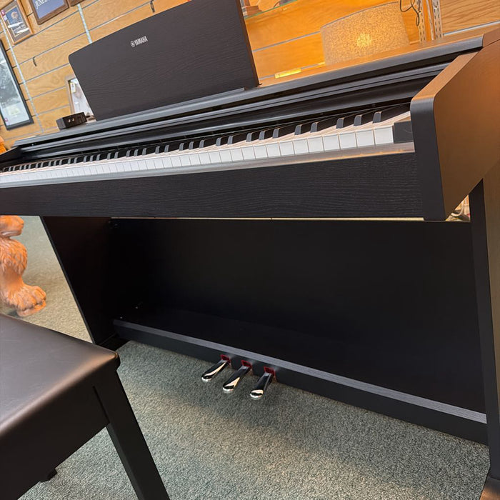 YAMAHA KEYBOARD WITH STOOL ATH