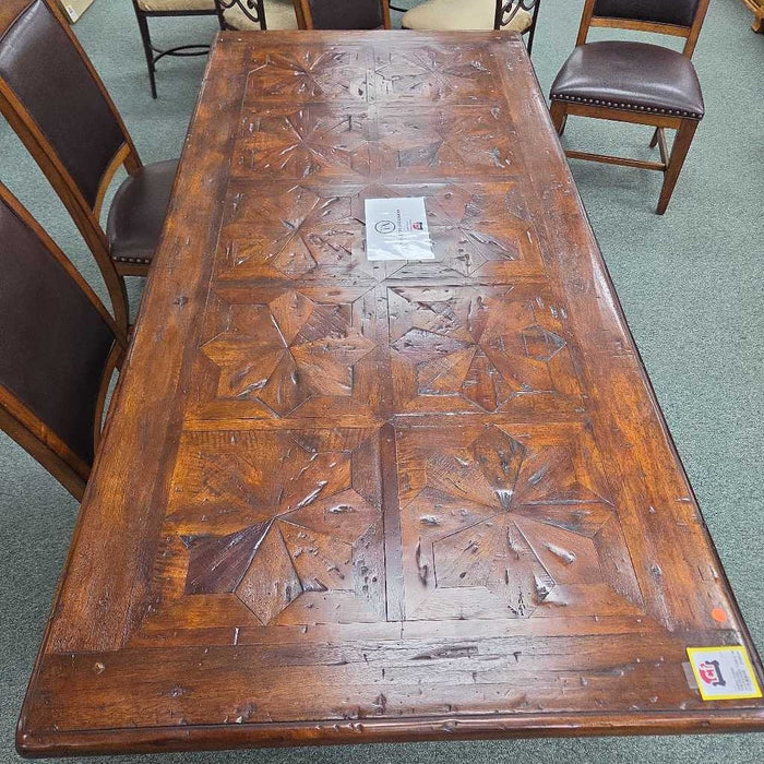 THEODORE ALEXANDER TABLE MIH