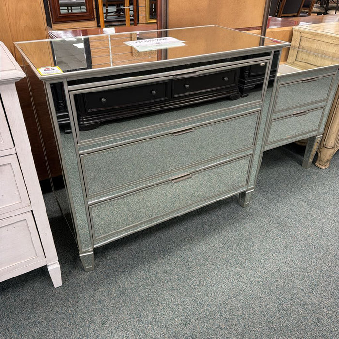 POTTERY BARN PARK 3-DRAWER DRESSER LSH