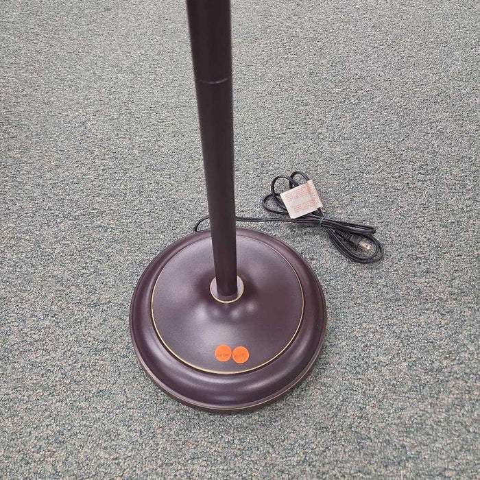 FLOOR LAMP AT