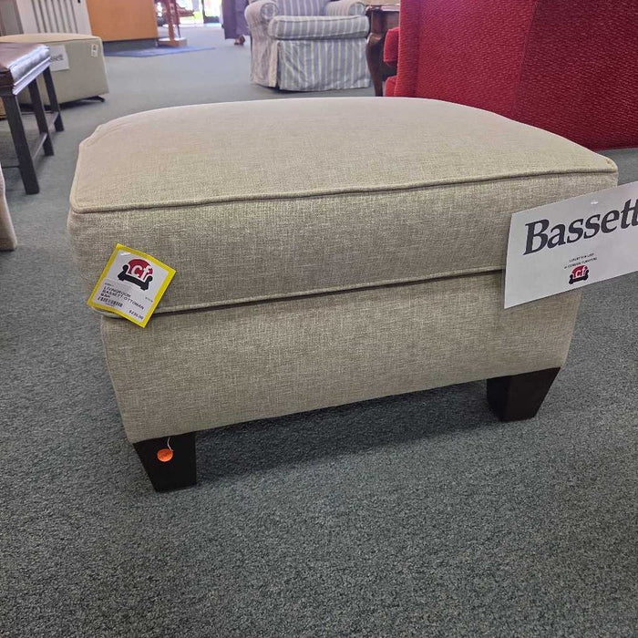 BASSETT OTTOMAN BAH