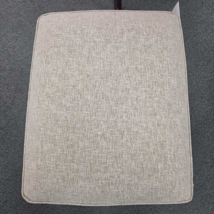 BASSETT OTTOMAN BAH
