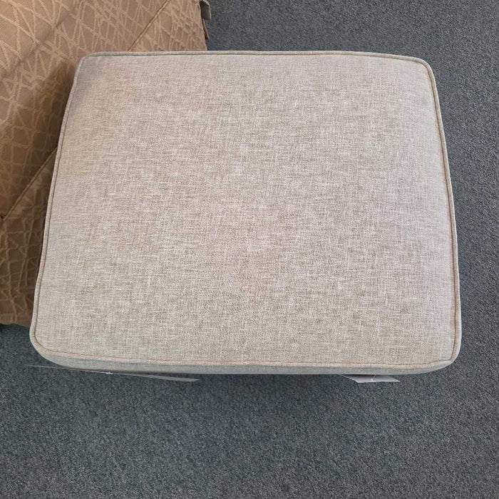 BASSETT GLIDER OTTOMAN BAH