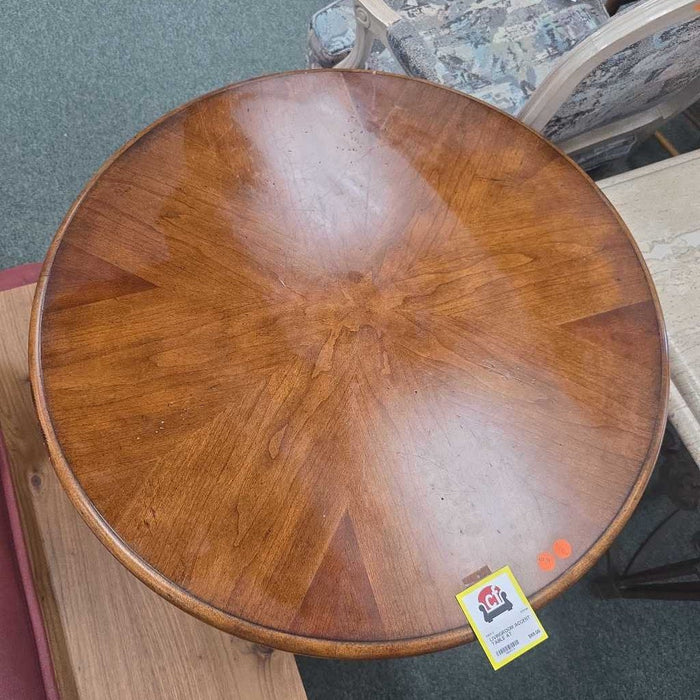 ACCENT TABLE AT