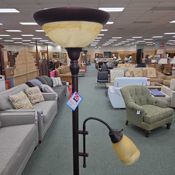 FLOOR LAMP AT