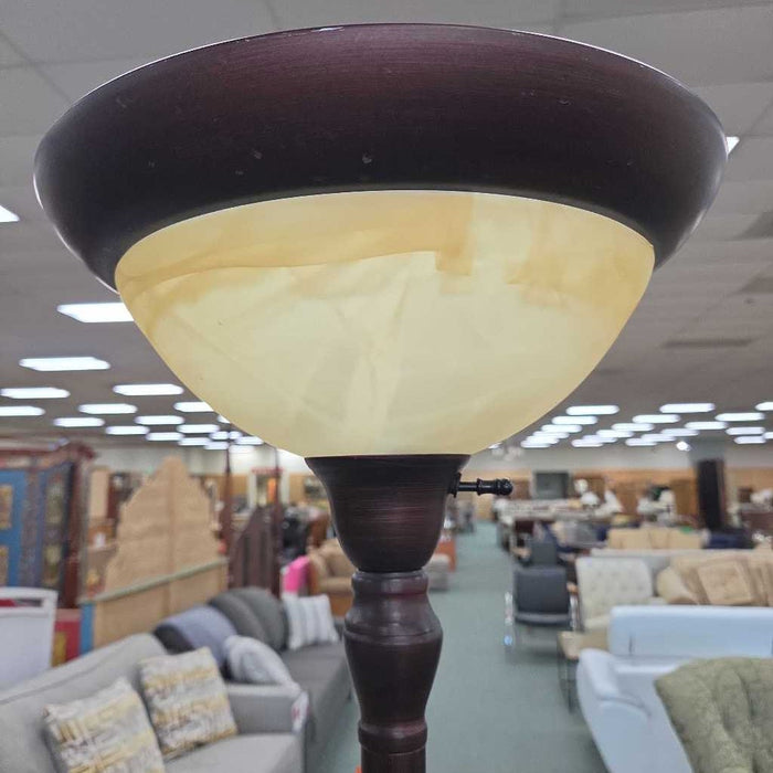 FLOOR LAMP AT
