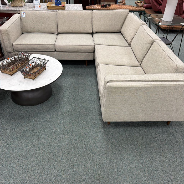 GUS MODERN "AGUSTA" SECTIONAL SKH