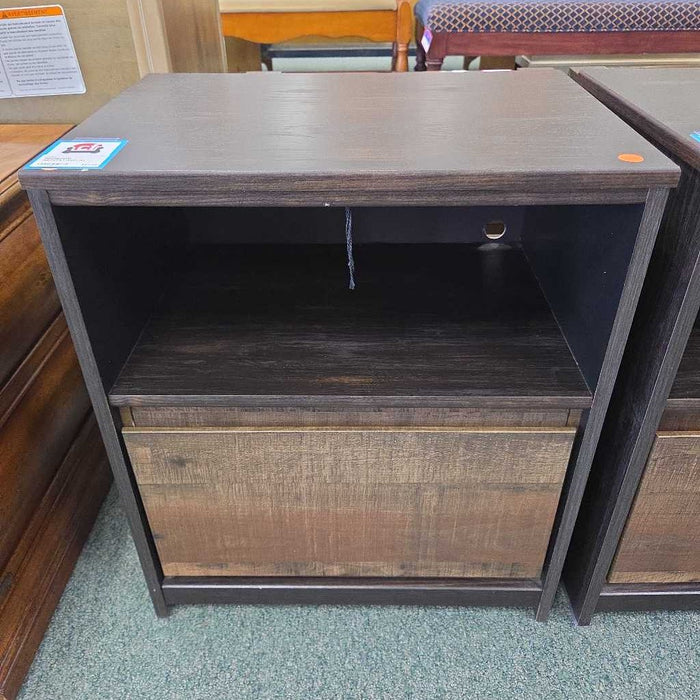 NIGHTSTAND AL