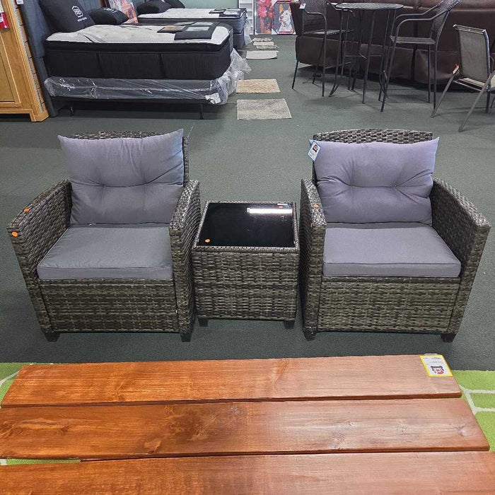 2 CHAIRS 1 END TABLE SK