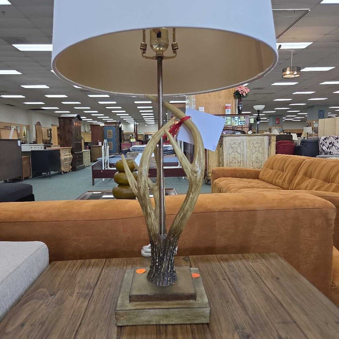 ANTLER LAMP AT