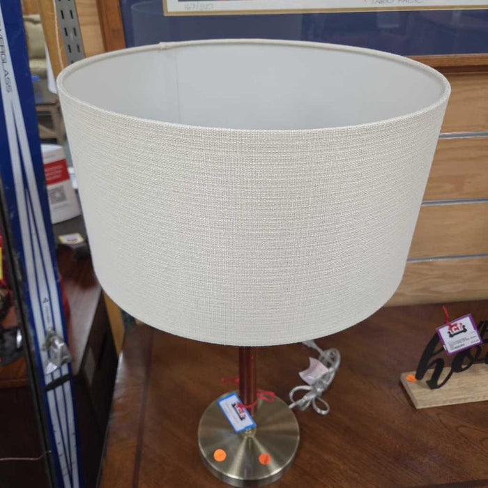 LAMP BT