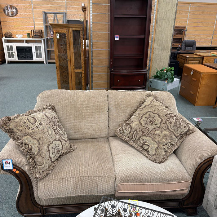 LOVESEAT LSH