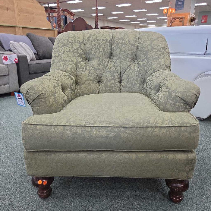 GREEN ACCENT CHAIR TB