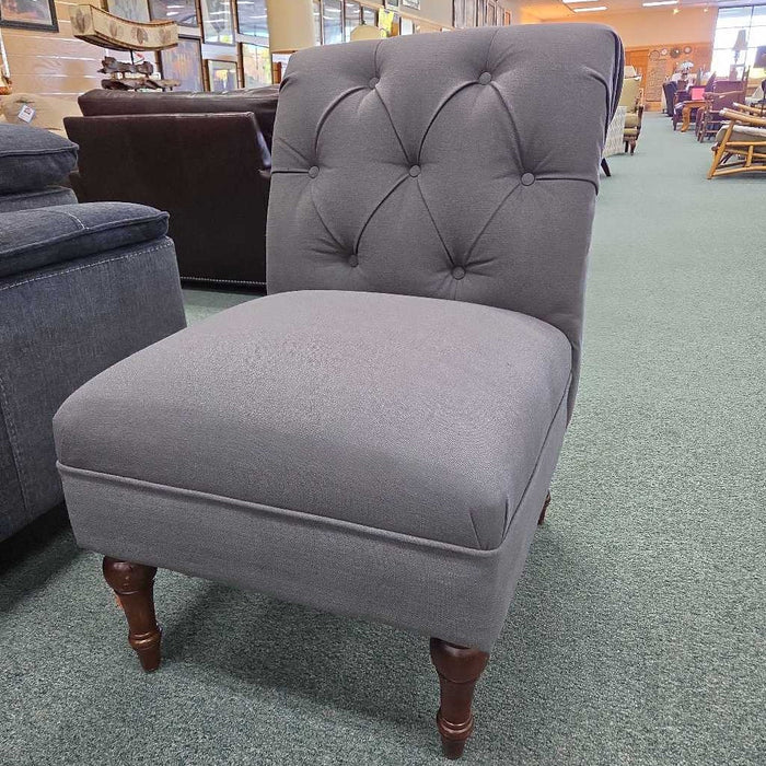 ARMLESS GREY CHAIR AT