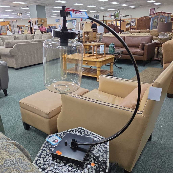 LAMP WITH GLASS SHADE MI