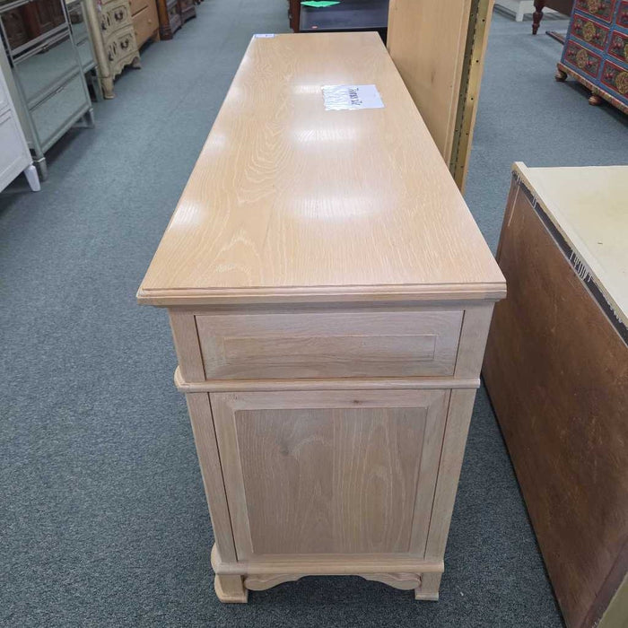 THOMASVILLE DRESSER WITH MIRROR BAH