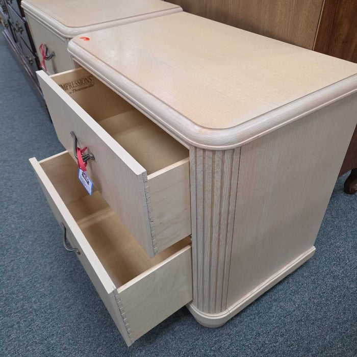 THOMASVILLE NIGHTSTAND MI