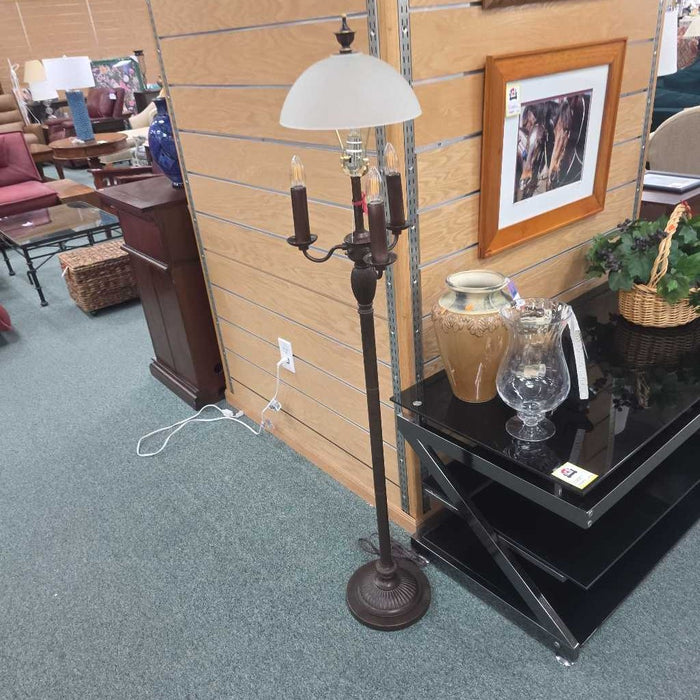 FLOOR LAMP AT