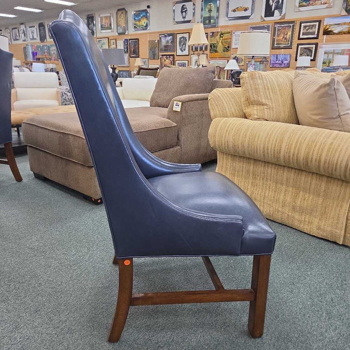 BLUE LEATHER ACCENT CHAIR BAH