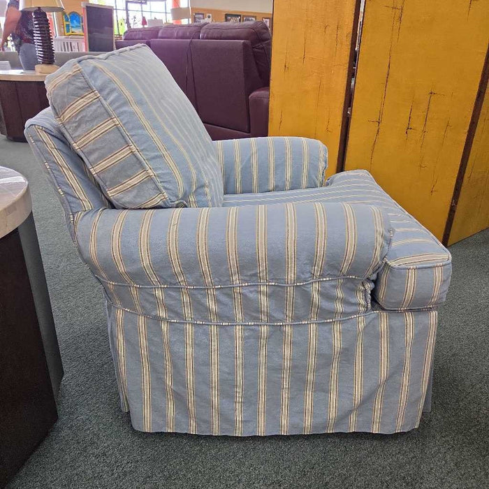 C&B ROCKER SWIVEL CHAIR BTK