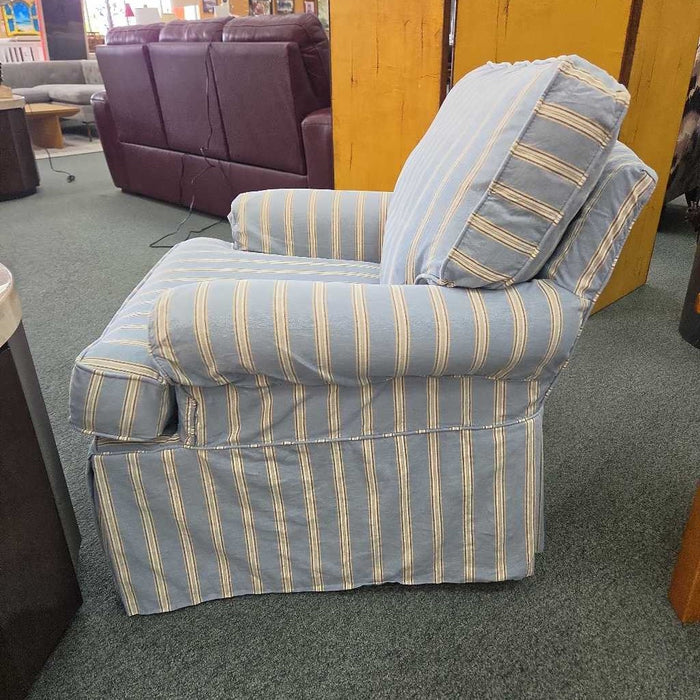 C&B ROCKER SWIVEL CHAIR BTK