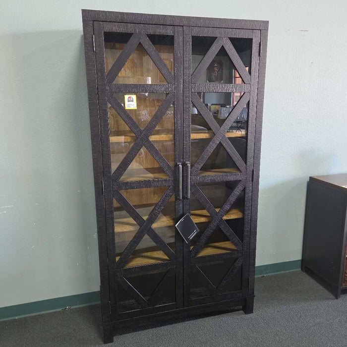 CHRISTOP ACCENT CABINET