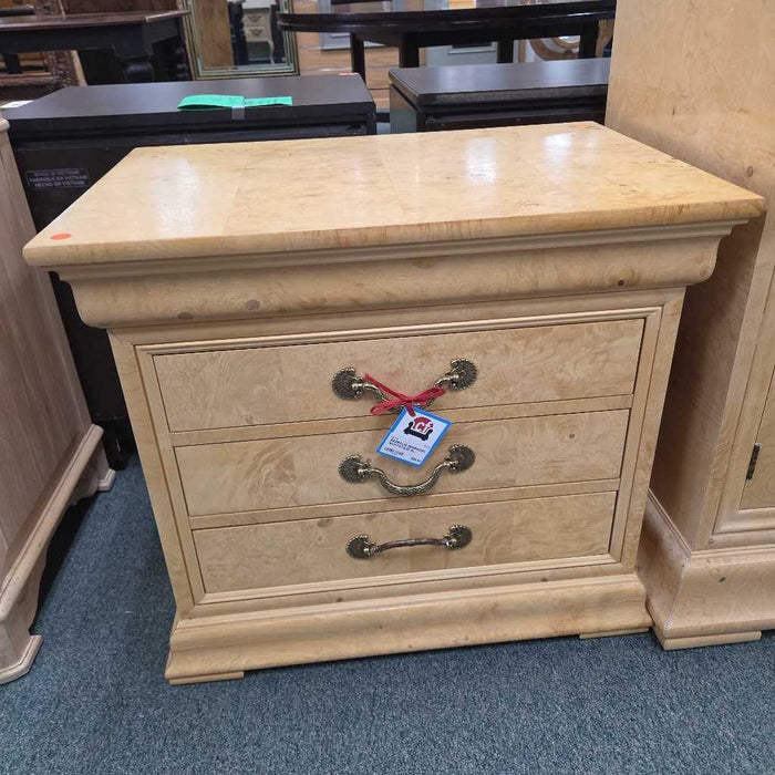 HENREDON NIGHTSTAND KL