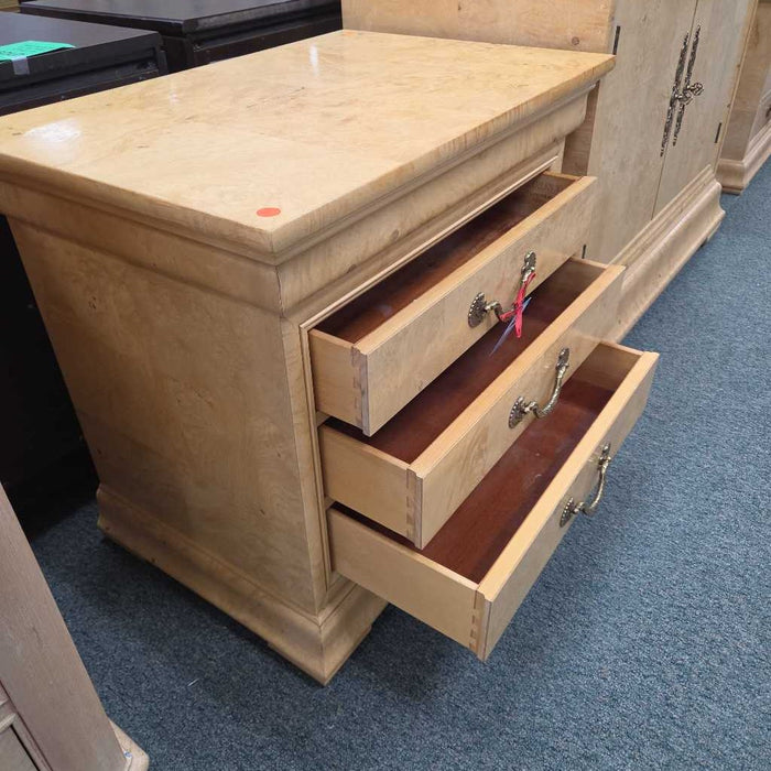 HENREDON NIGHTSTAND KL