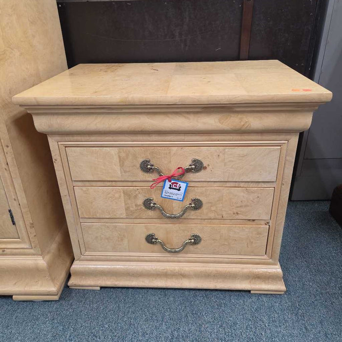 HENREDON NIGHTSTAND KL