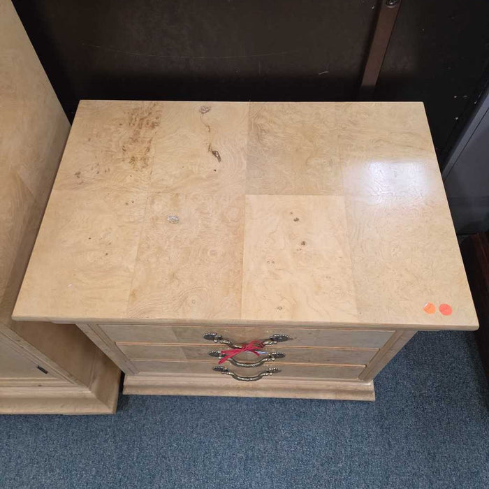 HENREDON NIGHTSTAND KL