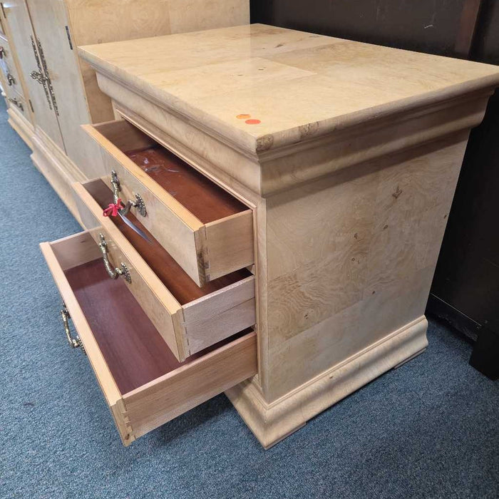 HENREDON NIGHTSTAND KL