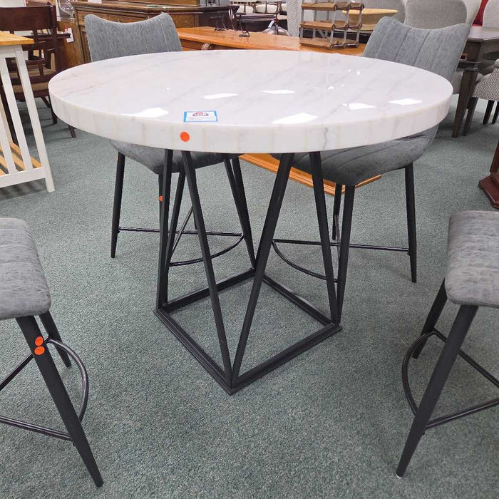 PUB TABLE WITH 4 STOOLS ATH