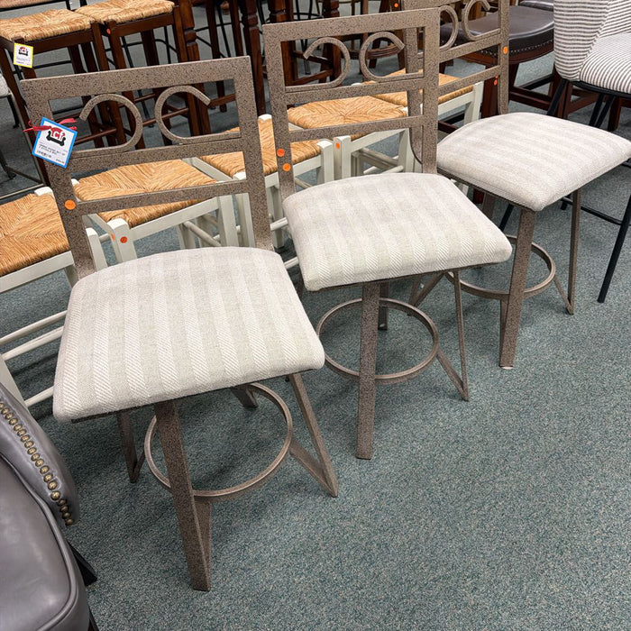 SET OF 3 STOOLS BHC