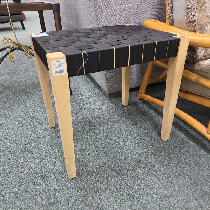WOVEN END TABLE BT