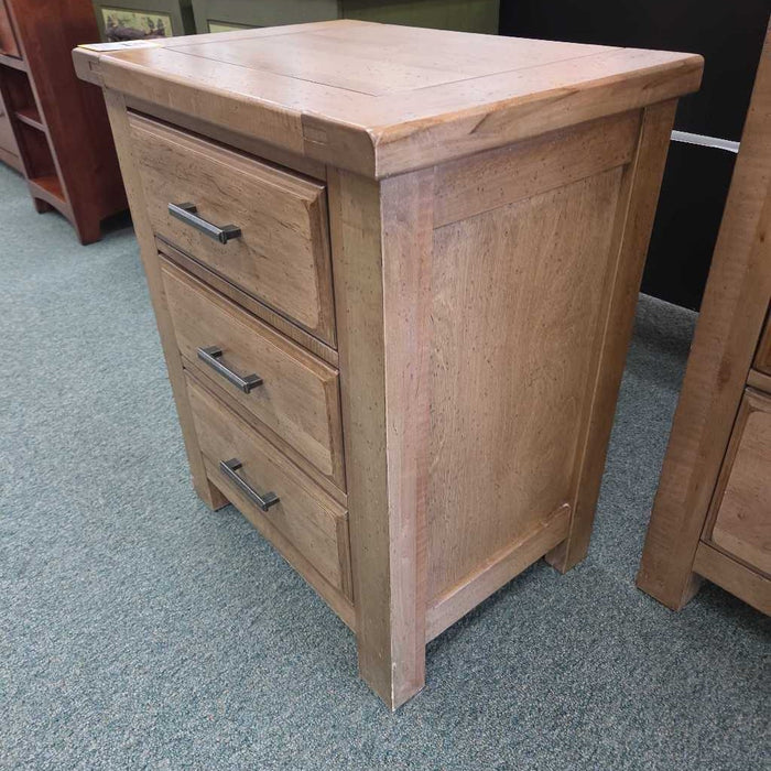 NIGHTSTAND MI
