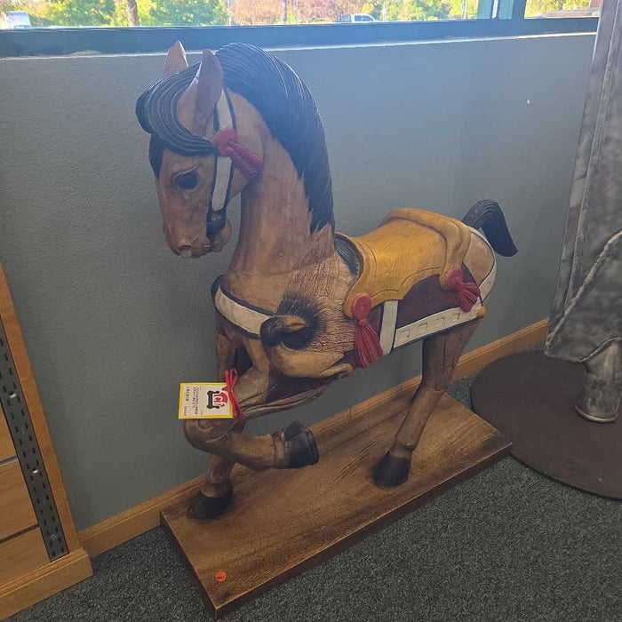HORSE SCULPTURE BTK