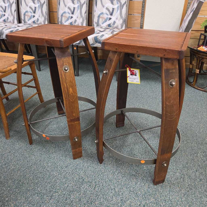 SET OF 2 STOOLS BIH