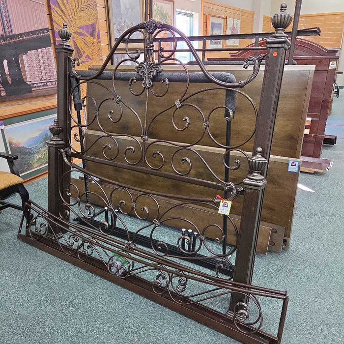 QUEEN BED BAH