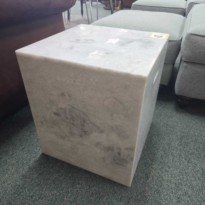 MARBLE END TABLE BTK