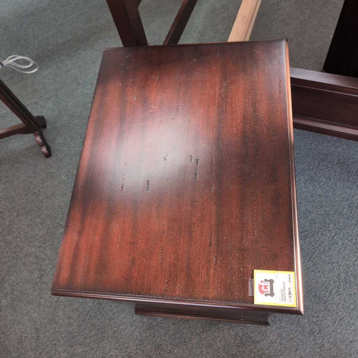 NIGHTSTAND MI