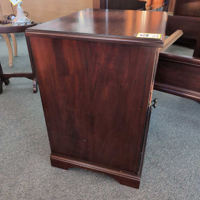 NIGHTSTAND MI