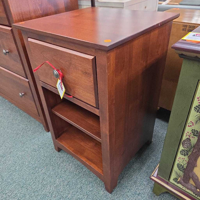 NIGHTSTAND TB